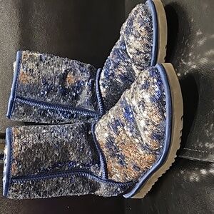 UGG Australia Classic Short Blue Sparkle Sequin Sherpa Boots Womens 8